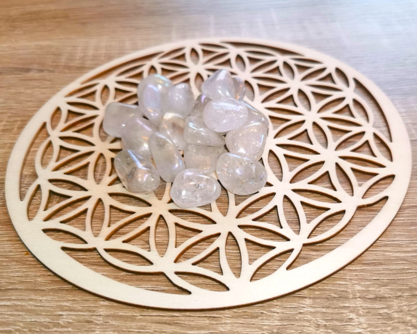 Pierre roulée CRISTAL DE ROCHE QUARTZ AURA Qualité A - Ether et sens