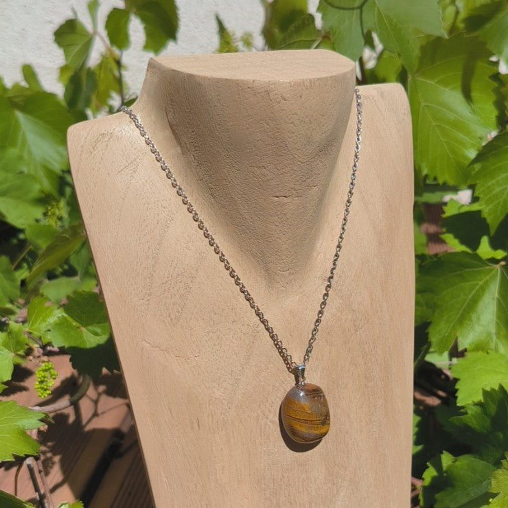 Pendentif pierre roulée OEIL DE TIGRE