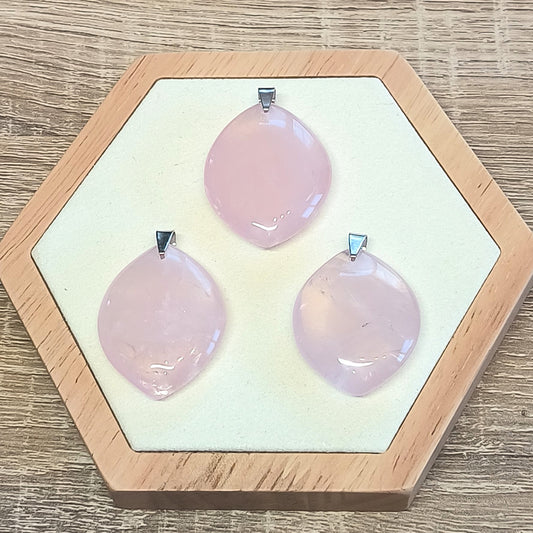 Pendentif pierre plate QUARTZ ROSE