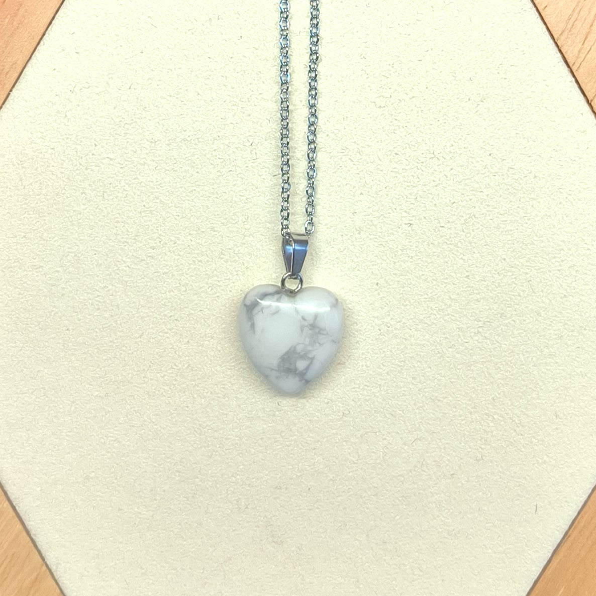 Pendentif Cœur HOWLITE