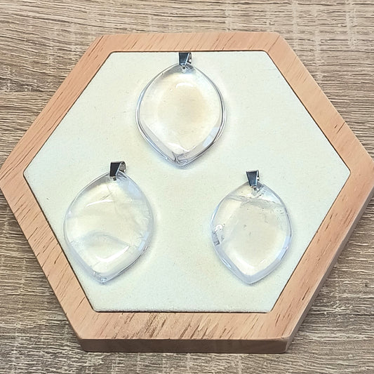 Pendentif pierre plate CRISTAL DE ROCHE