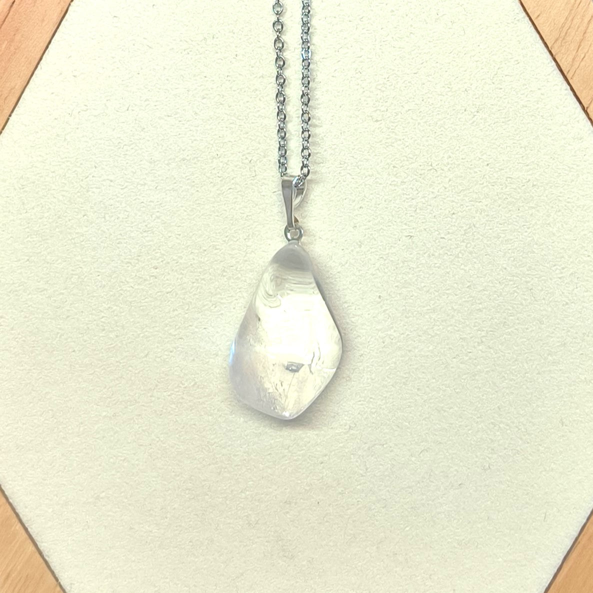 Pendentif Pierre roulée CRISTAL DE ROCHE