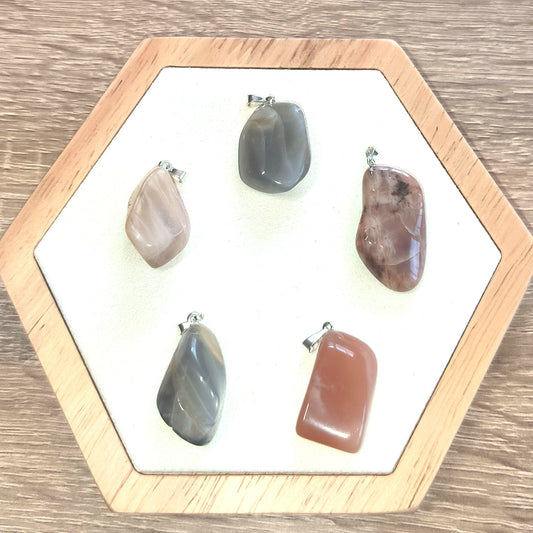 Pendentif pierre roulée PIERRE DE LUNE