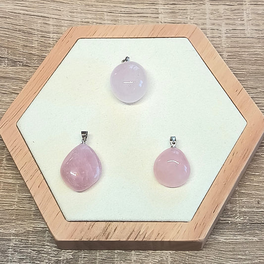 Pendentif pierre roulée QUARTZ ROSE