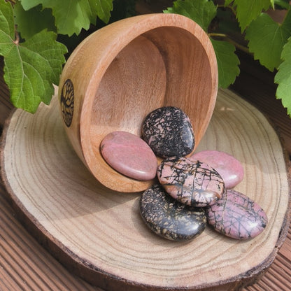 Galet RHODONITE - Ether et sens