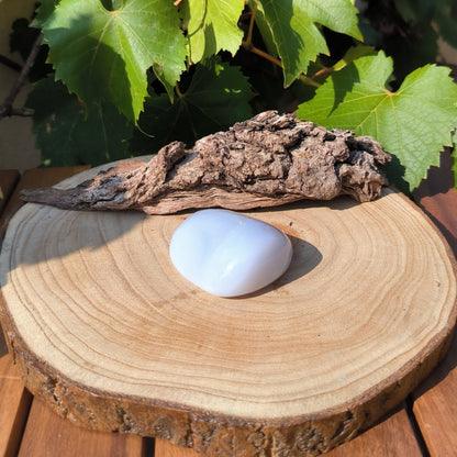 Galet Calcédoine Bleue N°2 - 109g