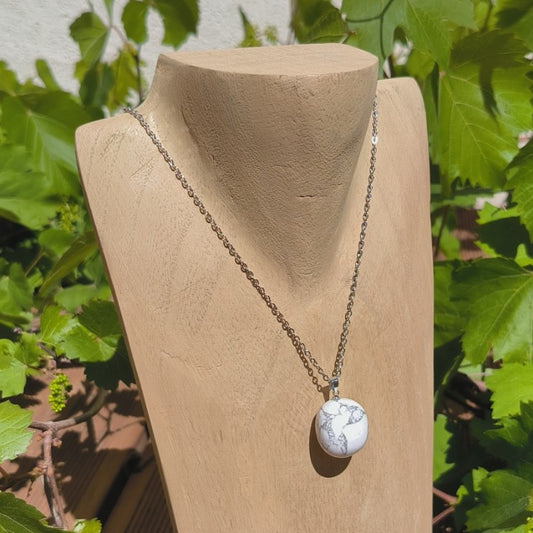 Pendentif pierre roulée HOWLITE
