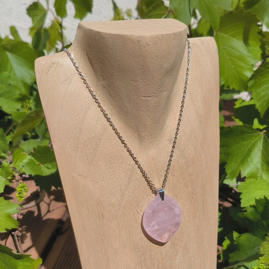 Pendentif pierre plate QUARTZ ROSE