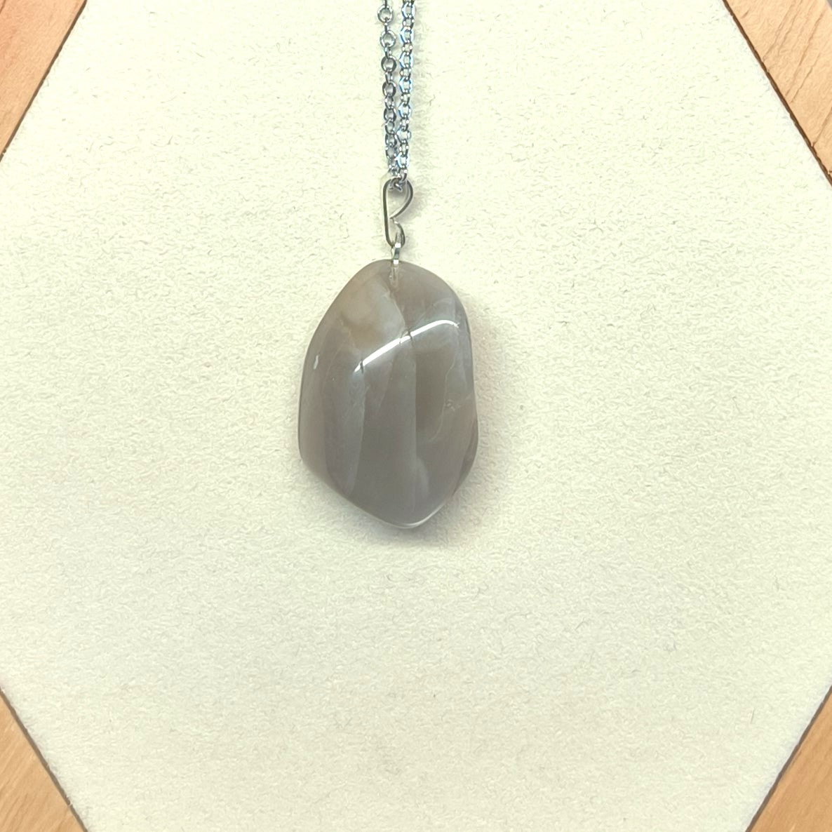 Pendentif pierre roulée PIERRE DE LUNE