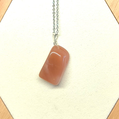 Pendentif pierre roulée PIERRE DE LUNE